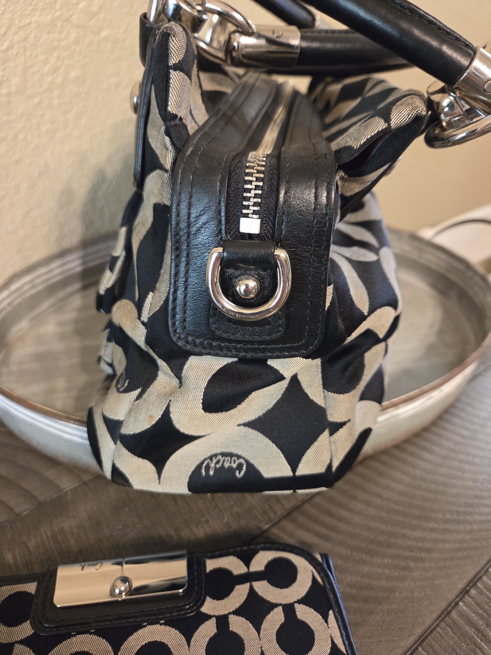 Coach Hand Bag and Wallet Set - Picture 5 of 16